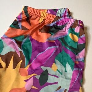 NWT Bold Print Shorts